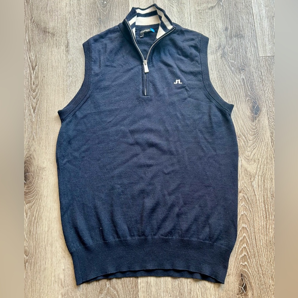 J.Lindeberg golf vest Large